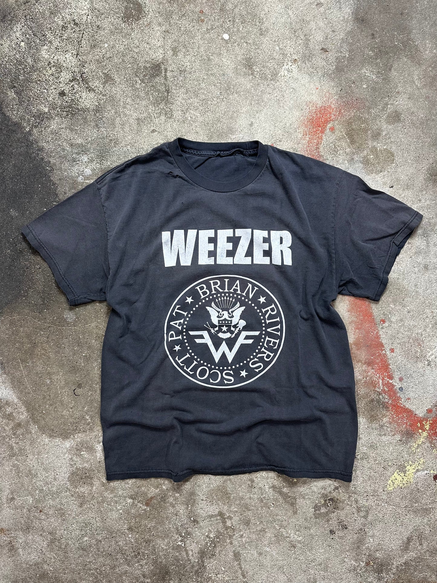 Weezer Tee